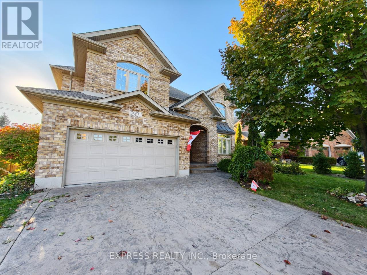 MLS® listing #29448185 for sale located at 225 TERRACE WOOD CRESCENT