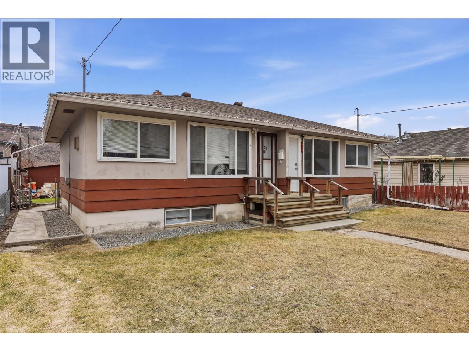 MLS® listing #29448310 for sale located at 421/423 Alexander Avenue