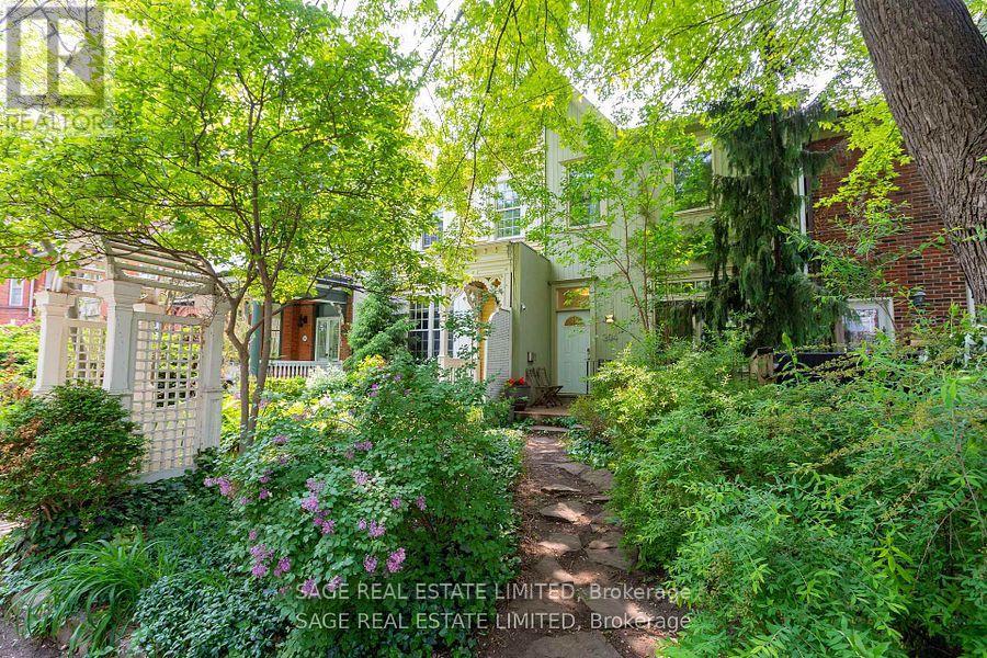 MLS® listing #29448701 for sale located at 204 BERKELEY STREET
