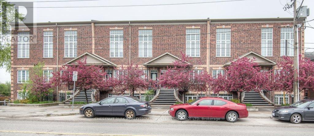 MLS® listing #29455752 for sale located at 201 - 555 KING STREET E