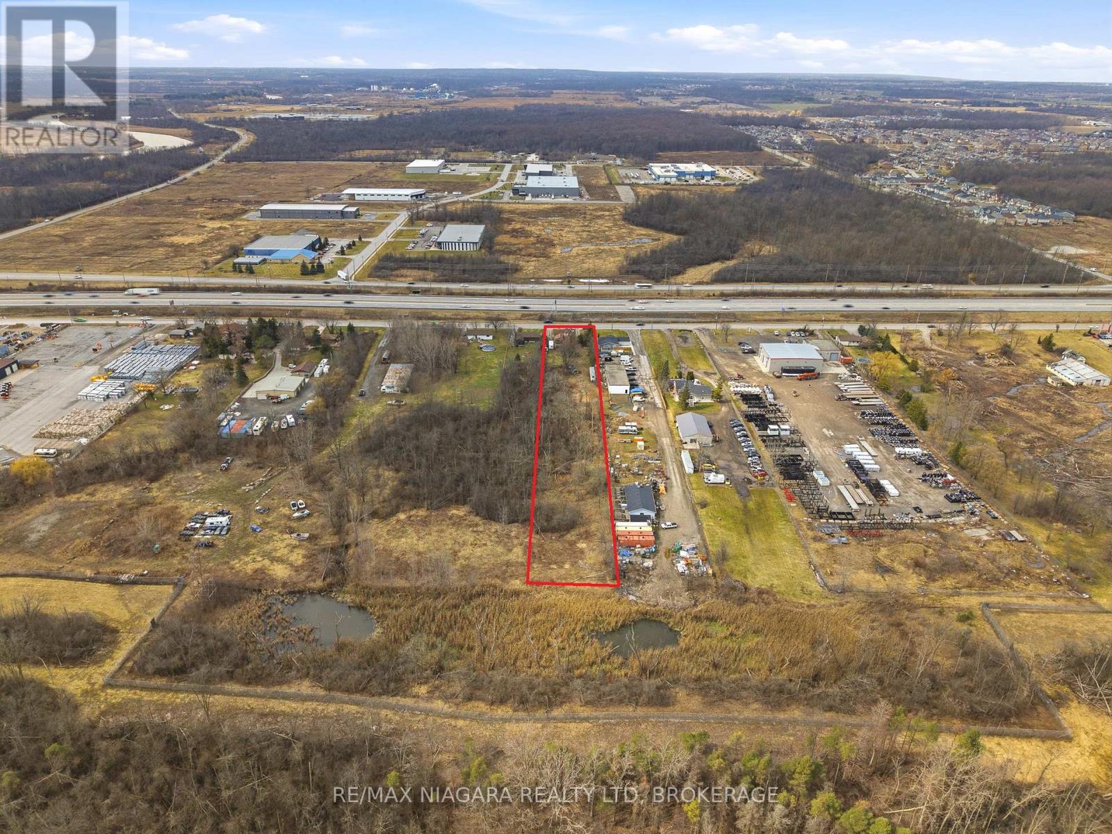 MLS® listing #29456524 for sale located at 8356 OAKWOOD DRIVE