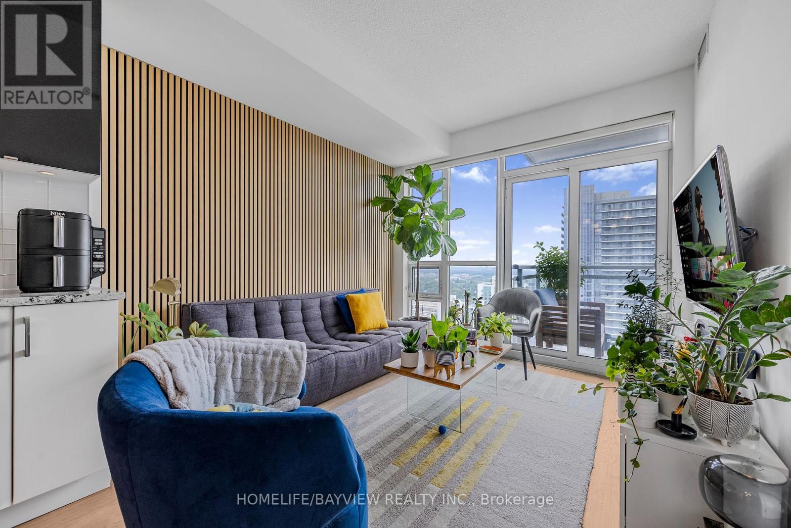 MLS® listing #29457196 for sale located at 2316 - 98 LILLIAN STREET