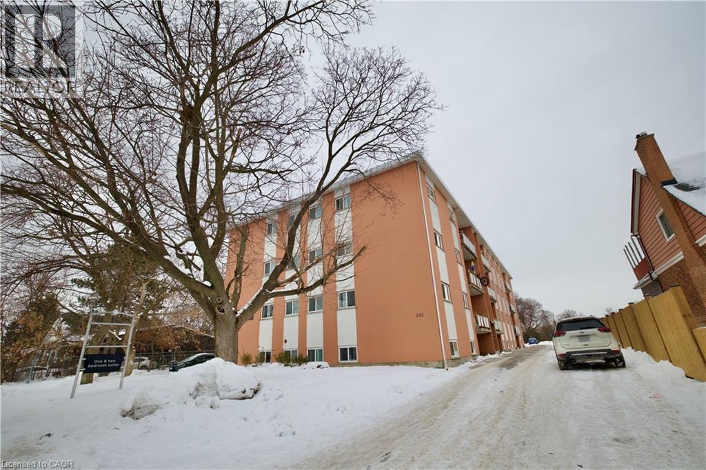 MLS® listing #29458983 for sale located at 223 HEIMAN Street Unit# 5