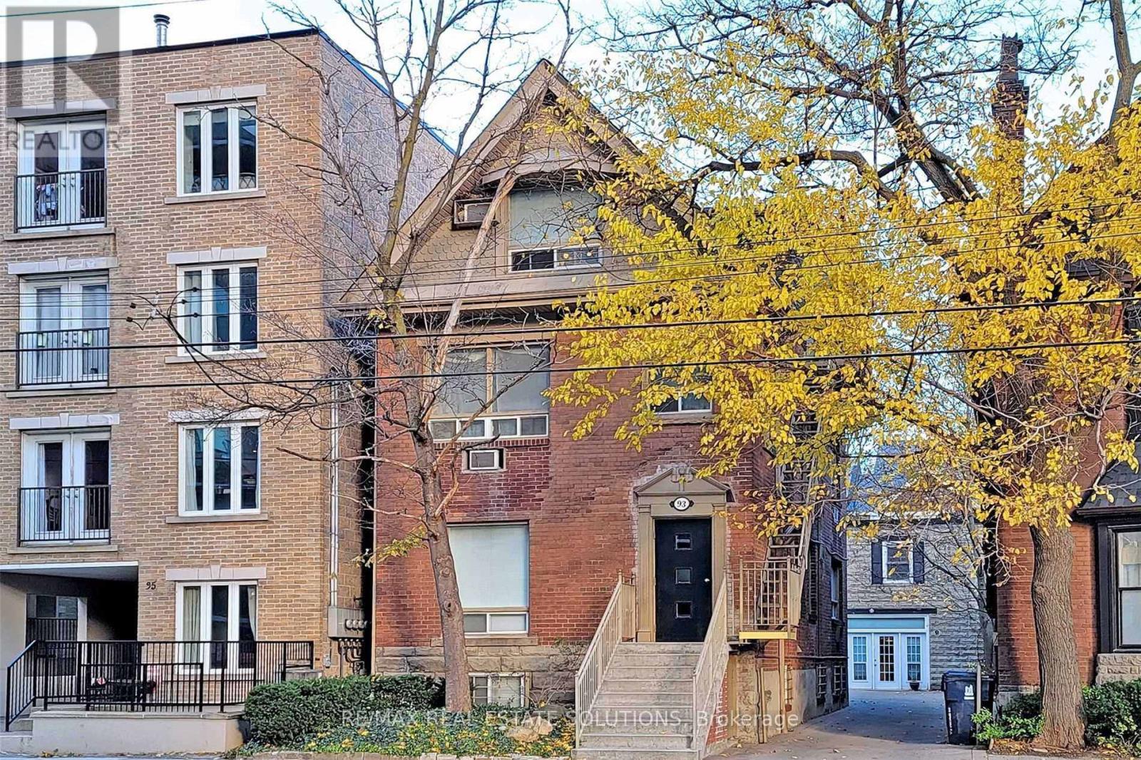 MLS® listing #29459003 for sale located at 93 SPADINA ROAD