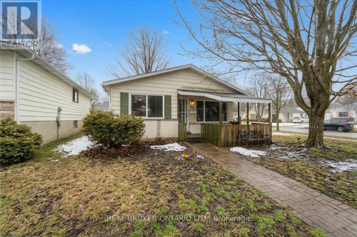 MLS® listing #29459089 for sale located at 74 HELENE CRESCENT