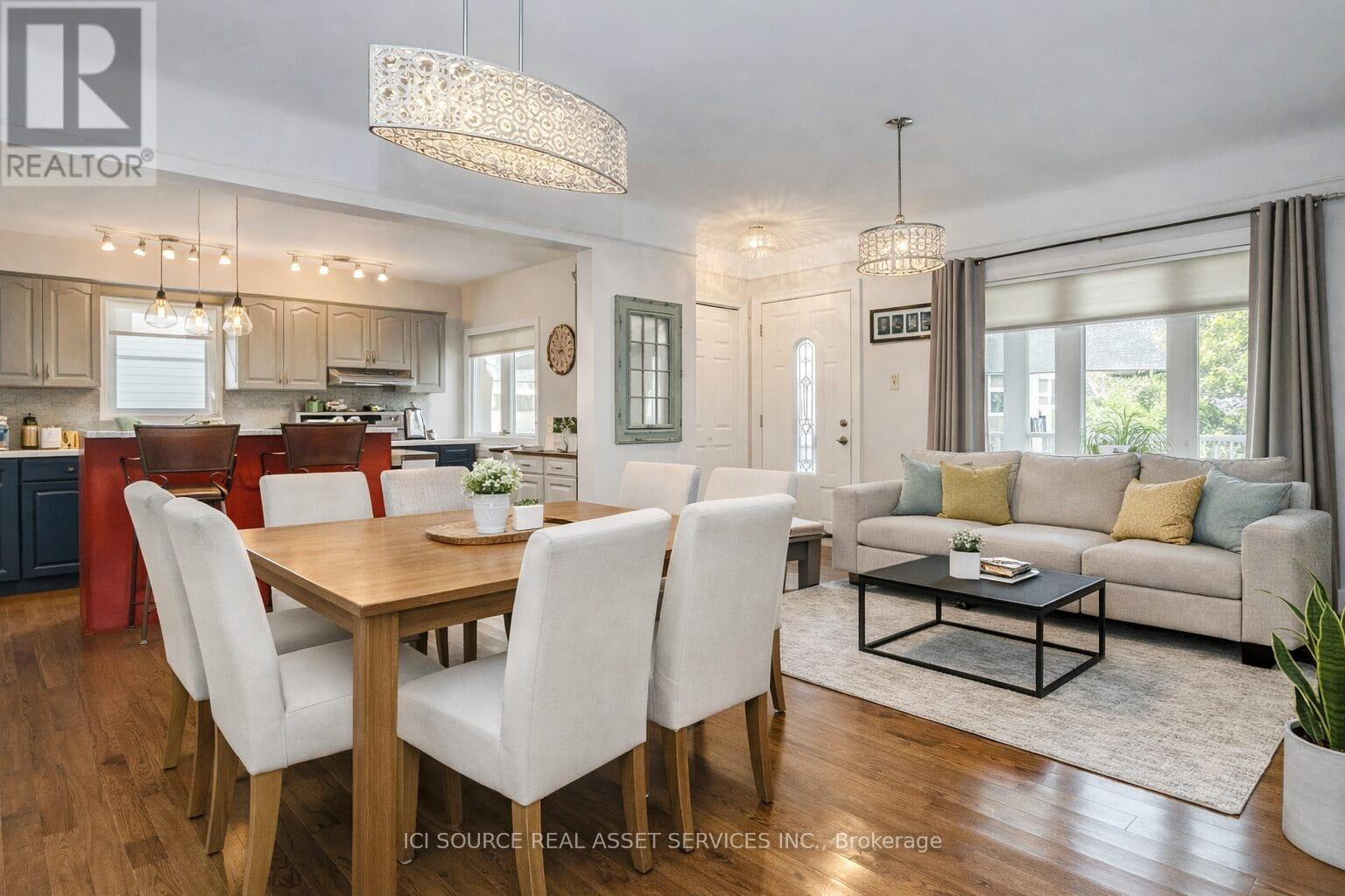 MLS® listing #29460977 for sale located at UPPER - 192 EDWIN STREET