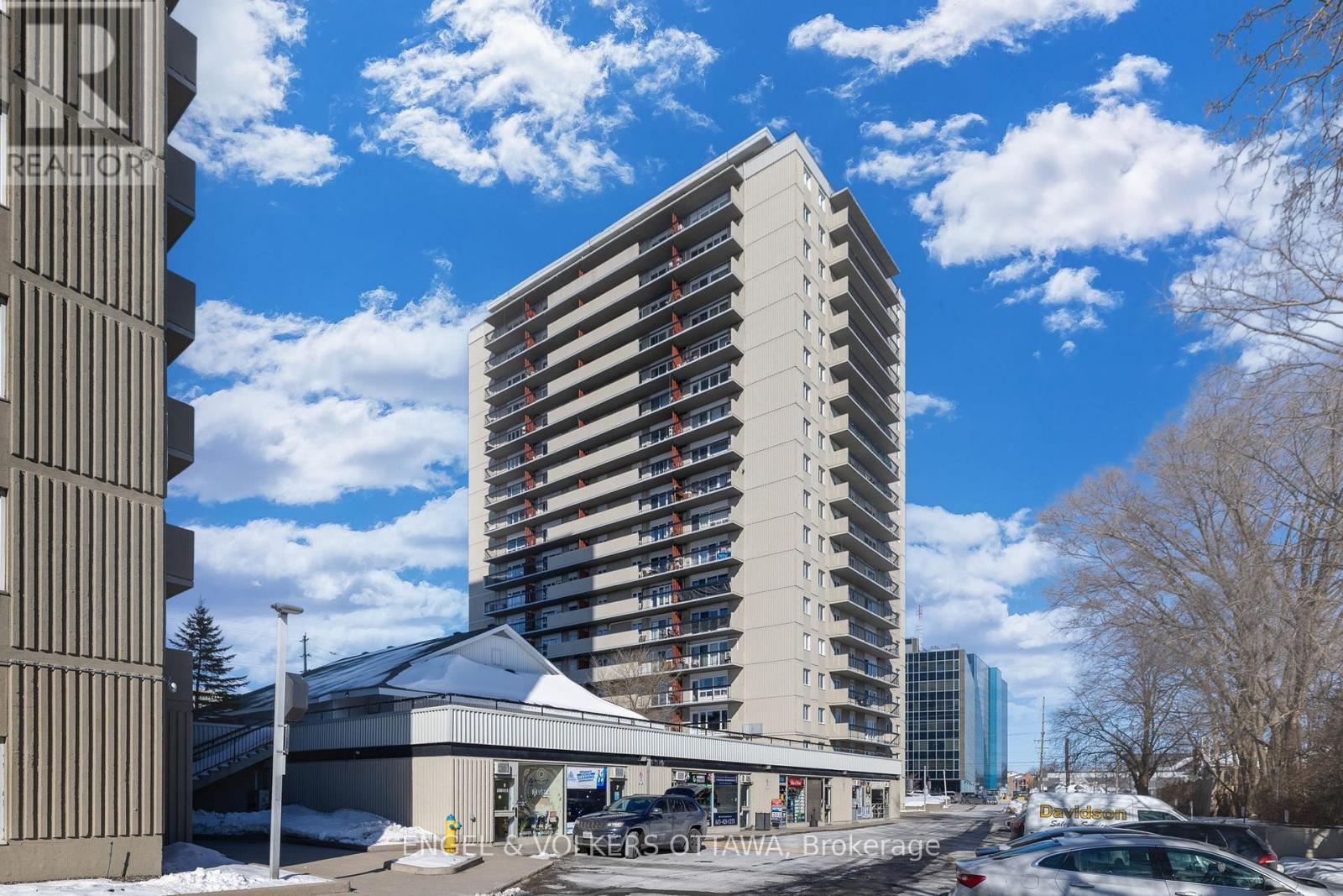 MLS® listing #29461286 for sale located at 303 - 158A MCARTHUR AVENUE