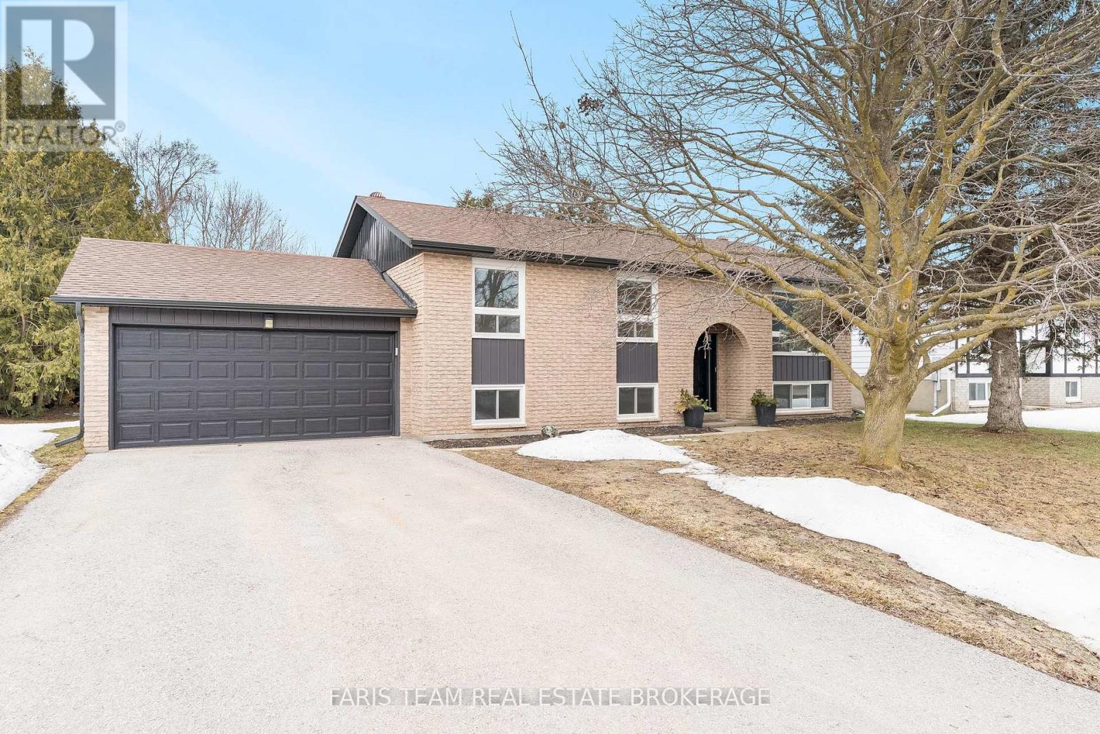 MLS® listing #29461301 for sale located at 16 WALES AVENUE N