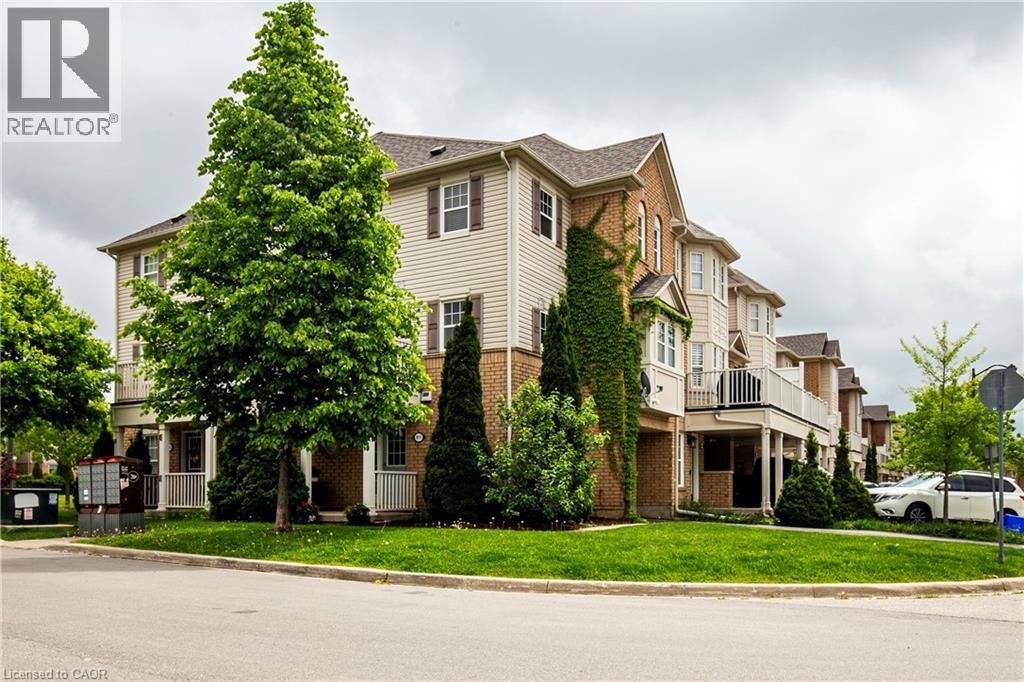 MLS® listing #29461572 for sale located at 911 DEVERELL Place