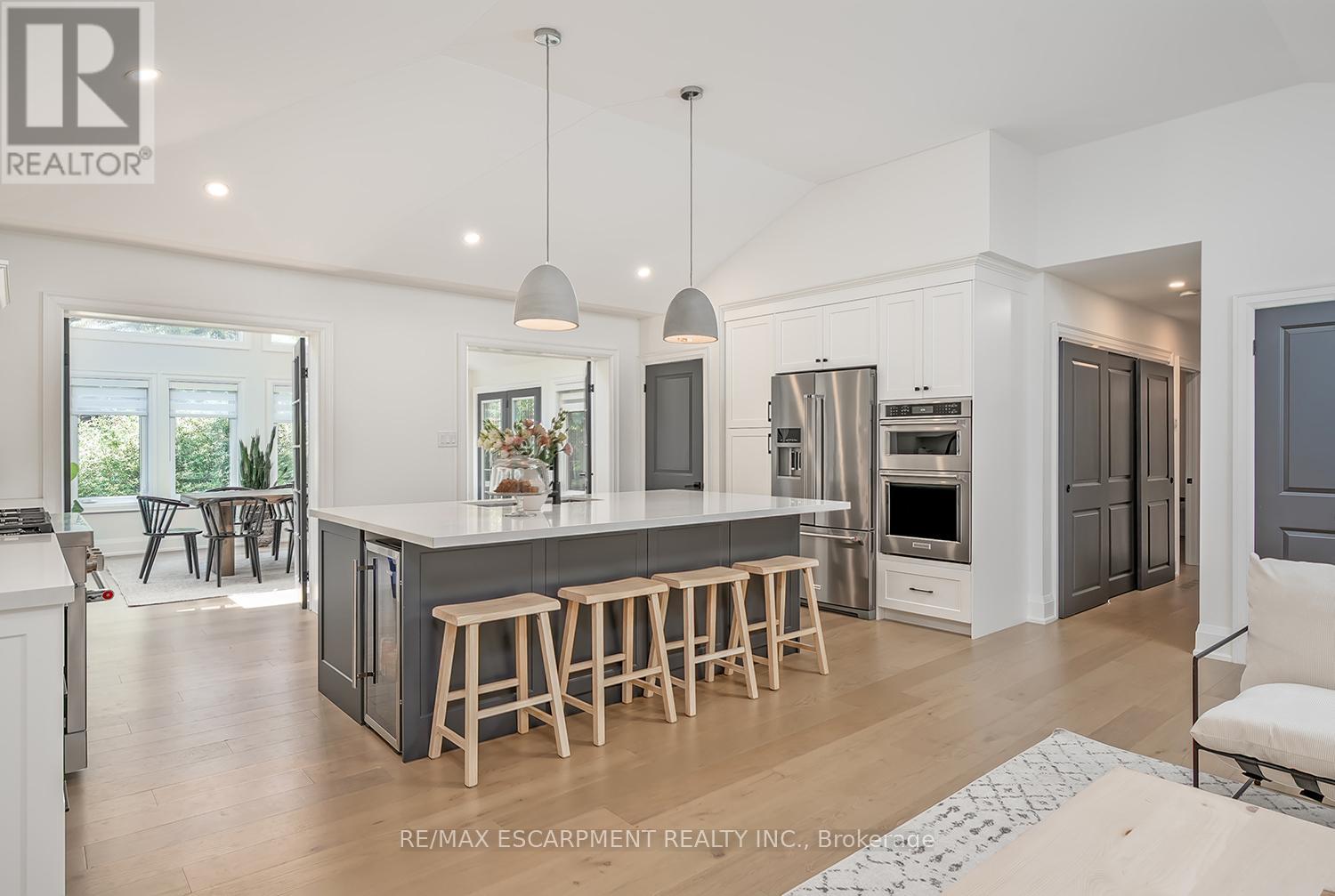 MLS® listing #29461596 for sale located at 564 MAPLEHILL DRIVE