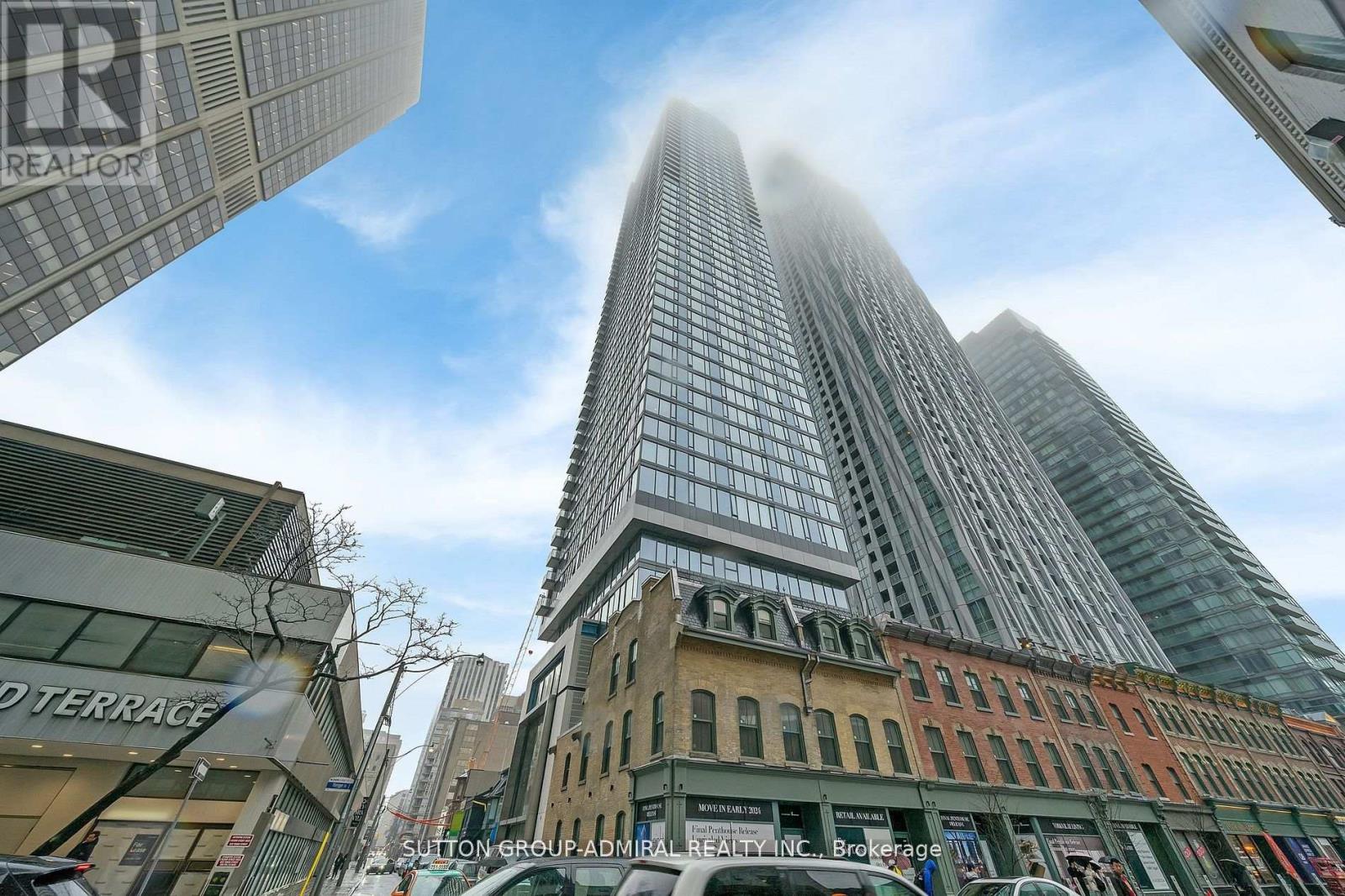 MLS® listing #29464198 for sale located at 1706 - 8 CUMBERLAND STREET