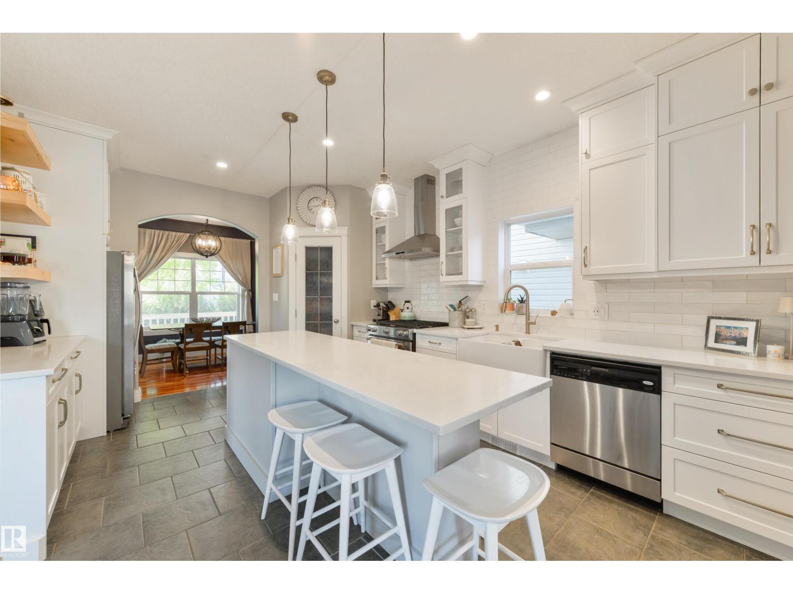 MLS® listing #29464635 for sale located at 5418 THIBAULT WD NW