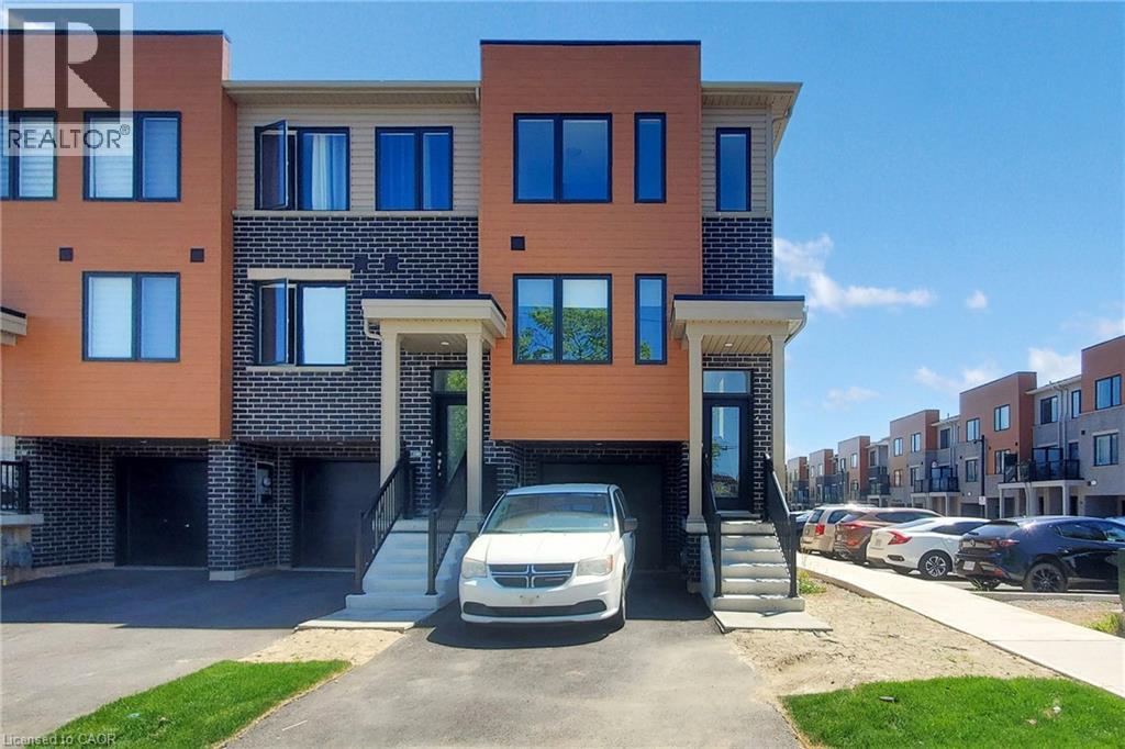MLS® listing #29466373 for sale located at 2 REID AVENUE NORTH Avenue
