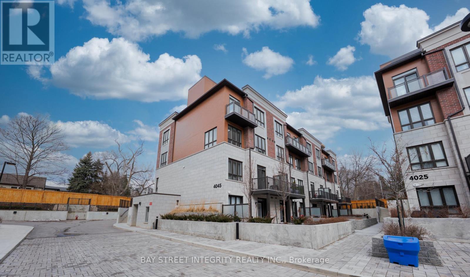 MLS® listing #29466455 for sale located at 7 - 4045 HICKORY DRIVE