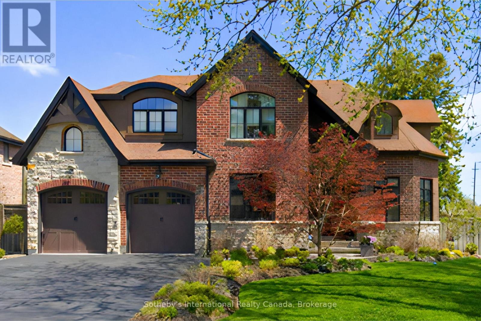 MLS® listing #29466825 for sale located at 476 PATRICIA DRIVE