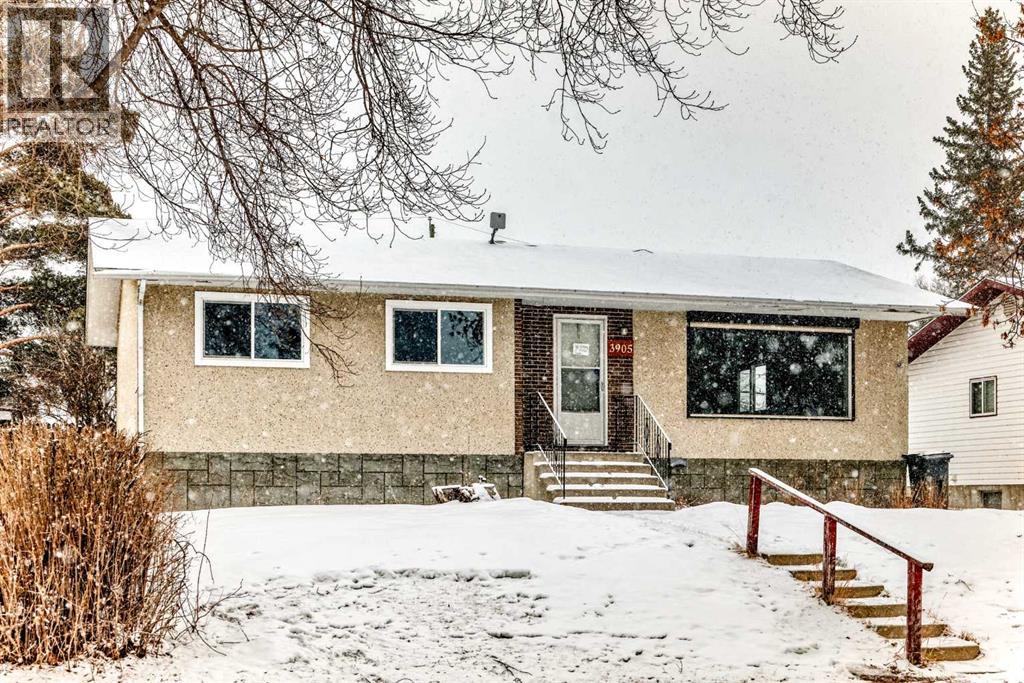 MLS® listing #29470373 for sale located at 3905 43 Street