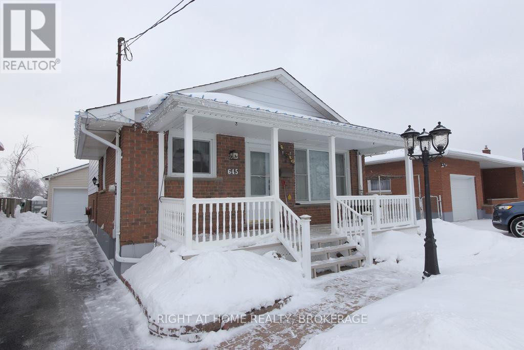 MLS® listing #29471355 for sale located at 645 LINCOLN STREET