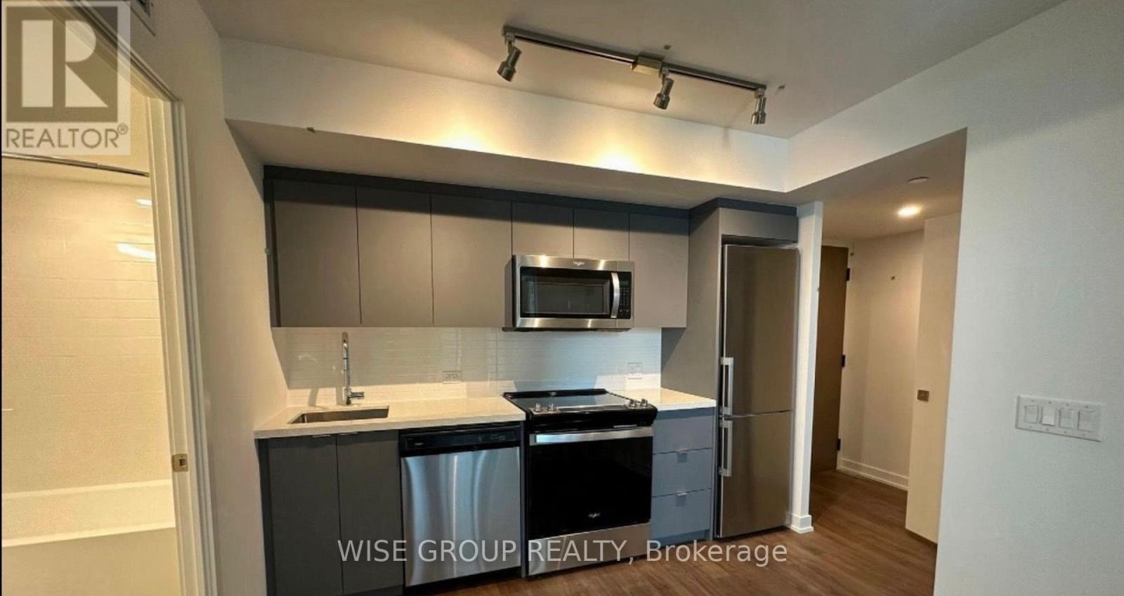 MLS® listing #29471381 for sale located at 627 - 30 TRETTI WAY