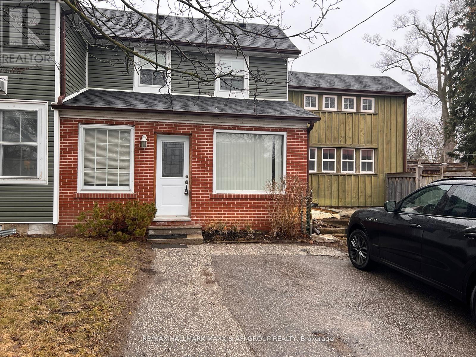 MLS® listing #29471388 for sale located at BACK - 61 WELLINGTON STREET E