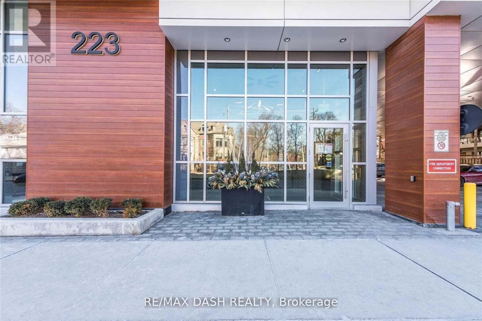 MLS® listing #29471420 for sale located at 1002 - 223 ST CLAIR AVENUE W