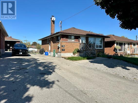 MLS® listing #29471533 for sale located at MAIN - 368 SHARON AVENUE