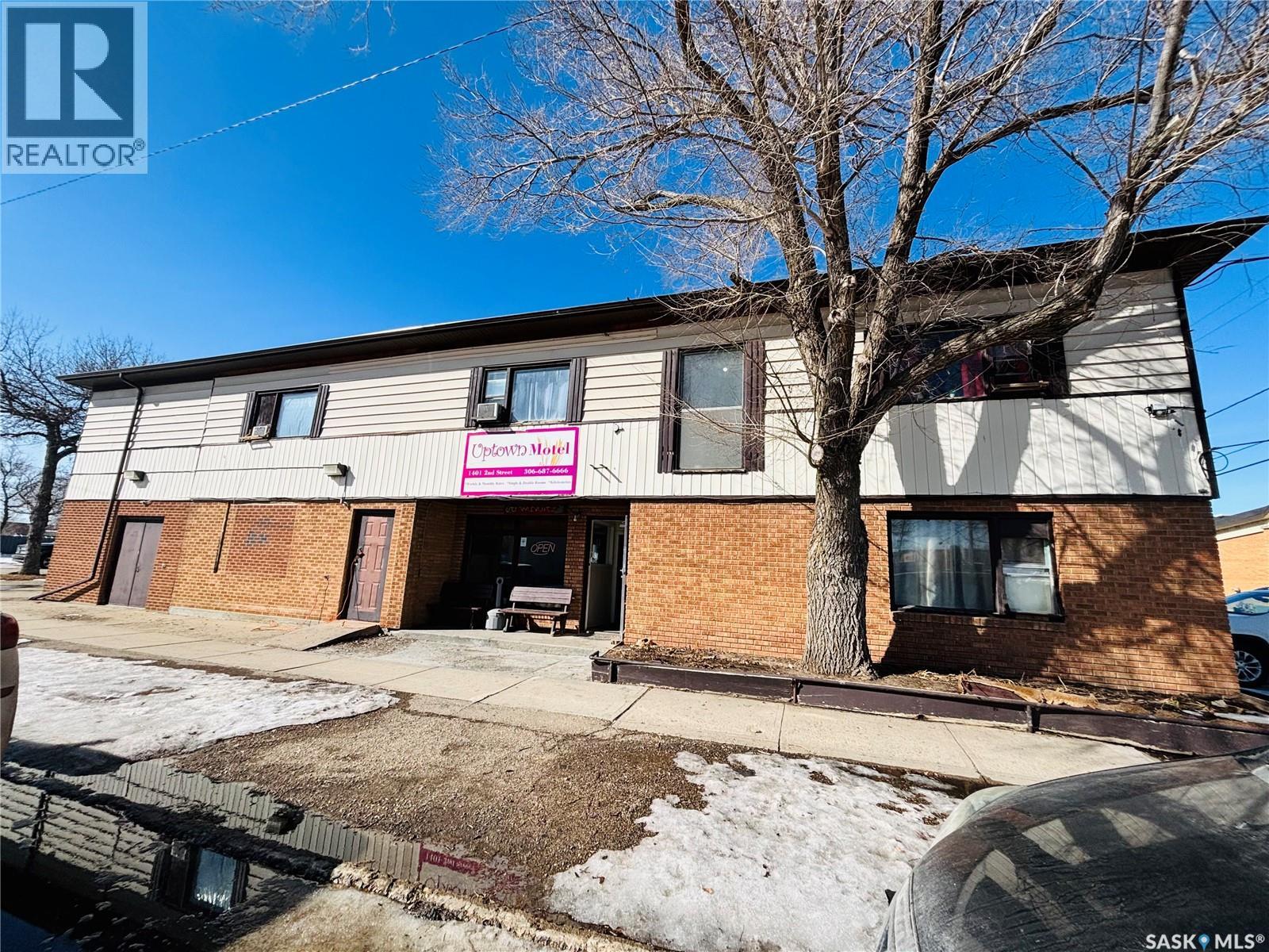 MLS® listing #29471627 for sale located at 1401 2nd STREET