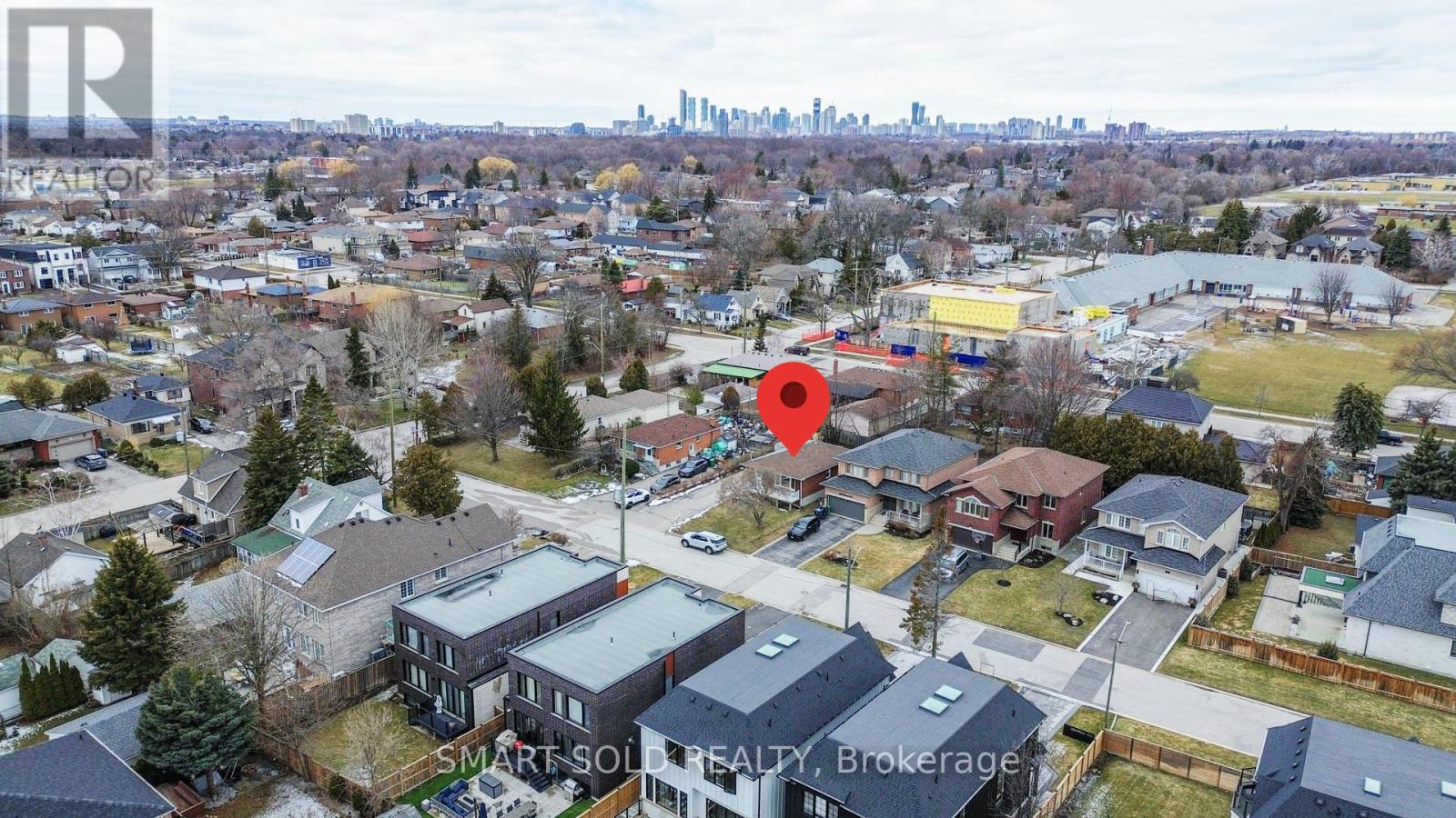 MLS® listing #29473717 for sale located at 995 GARRARD AVENUE