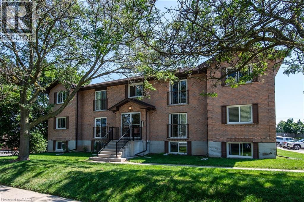 MLS® listing #29474019 for sale located at 339 NORTHLAKE Drive Unit# 1