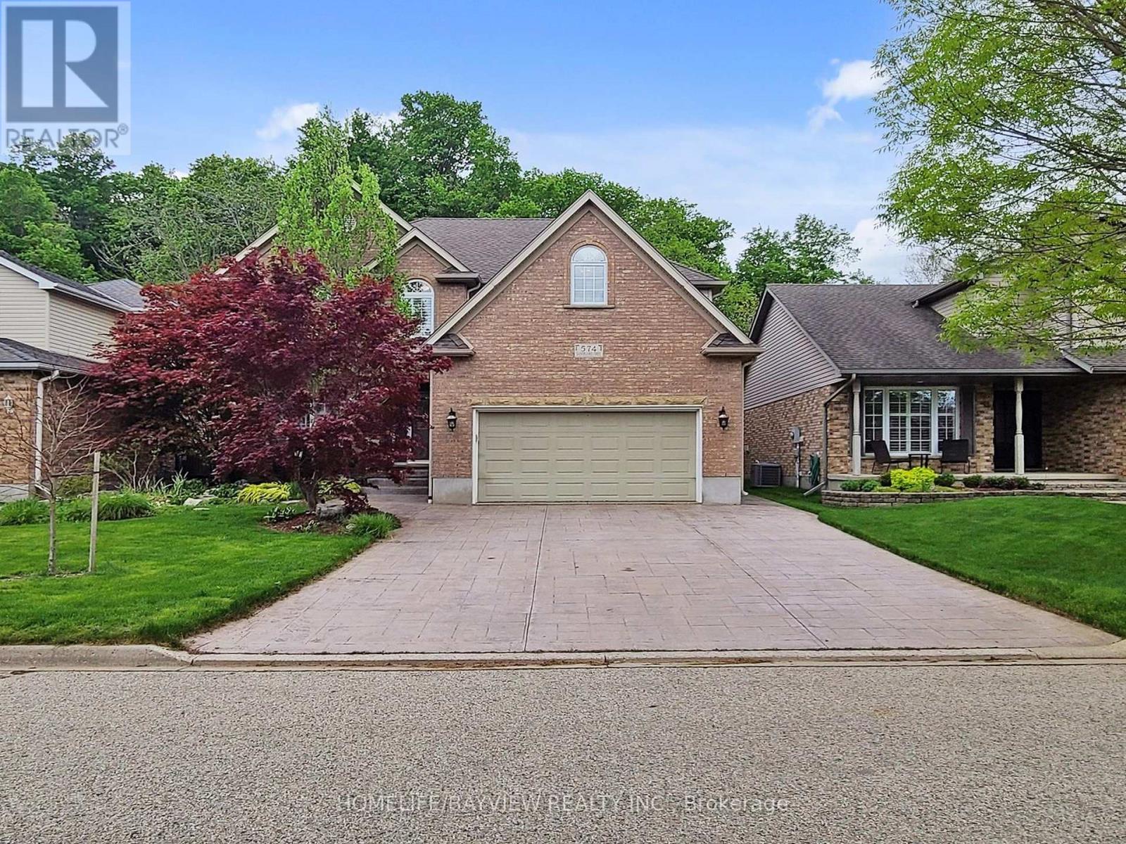 MLS® listing #29475130 for sale located at 574 SANDBANKS CRESCENT