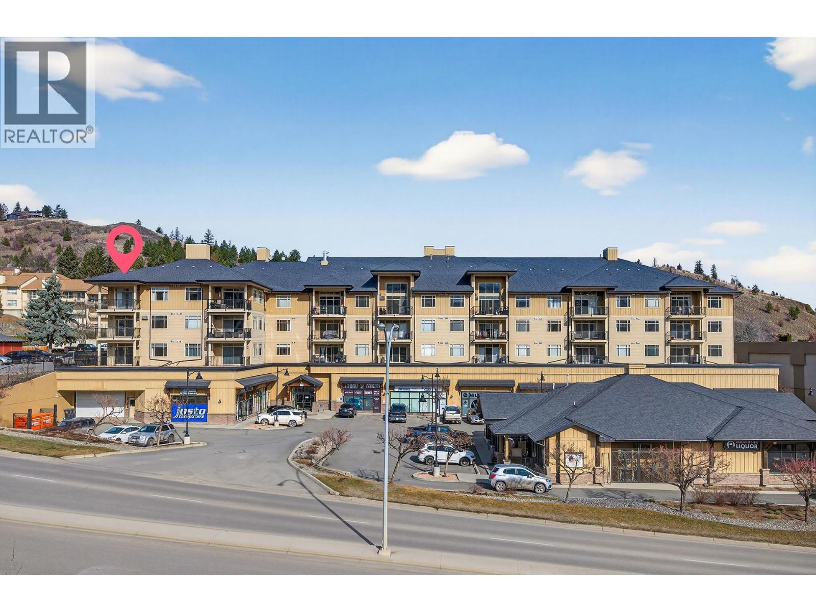 MLS® listing #29475408 for sale located at 1390 Hillside Drive Unit# #302