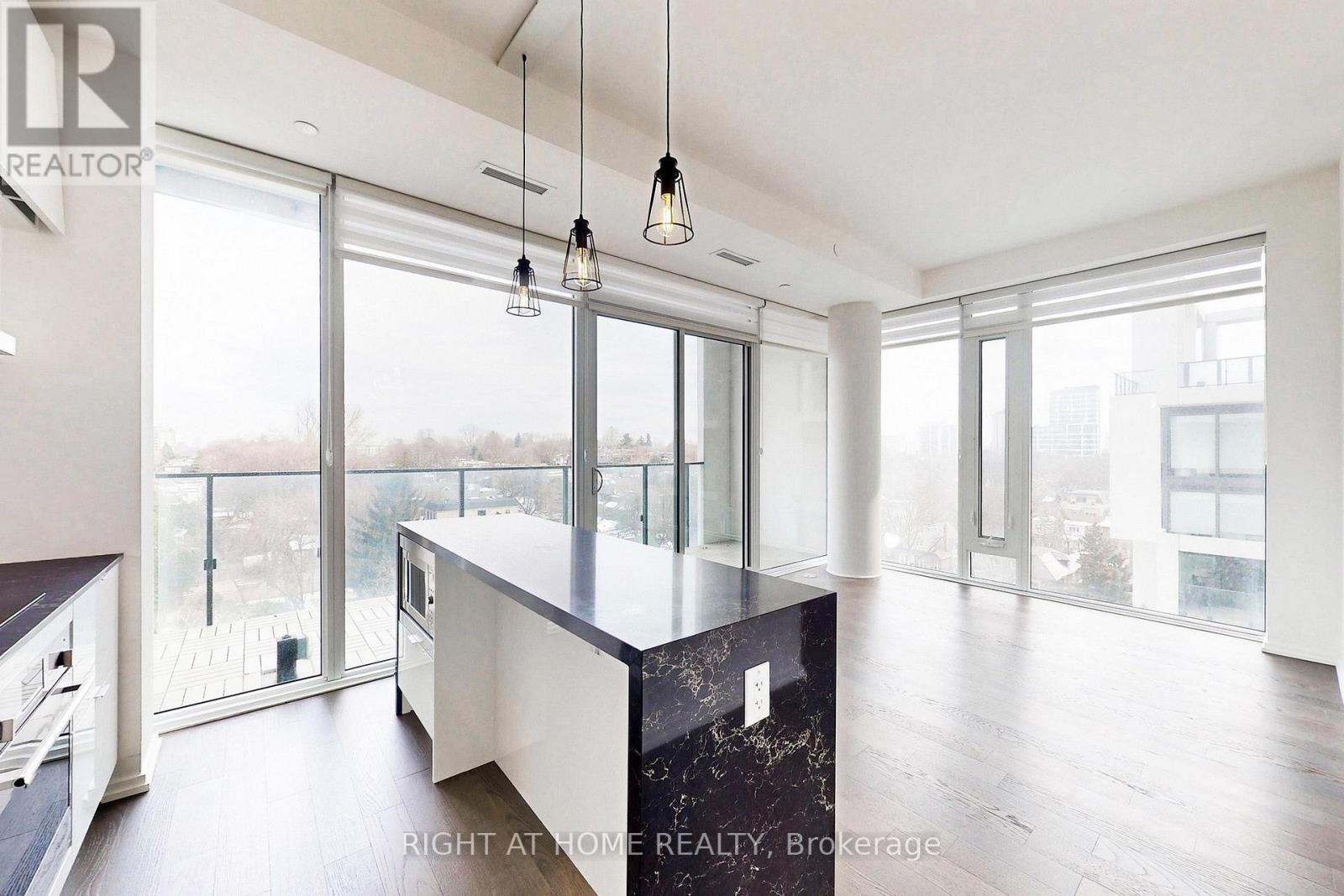 MLS® listing #29475820 for sale located at 905 - 5 SOUDAN AVENUE