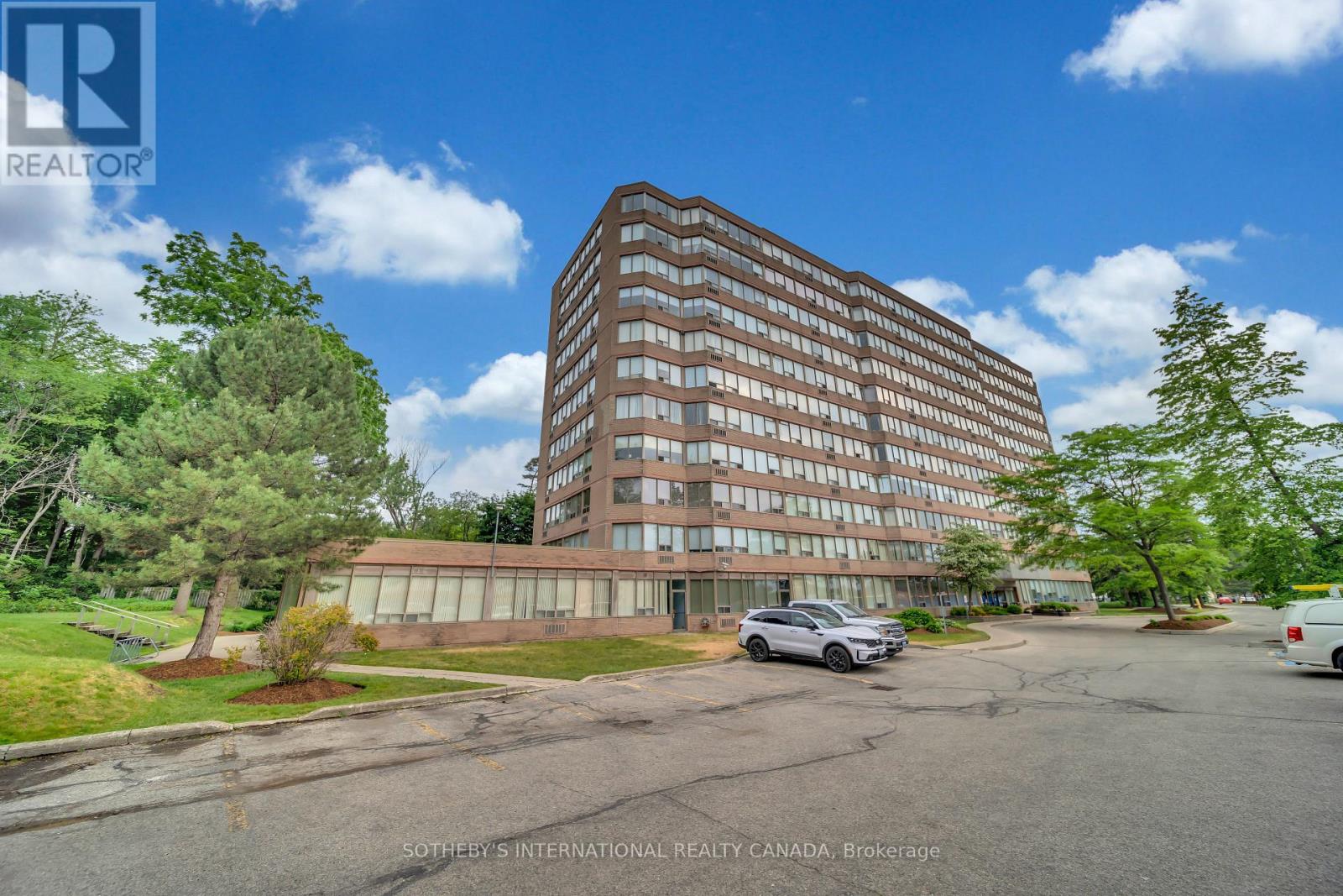 MLS® listing #29475927 for sale located at 312 - 3227 KING STREET
