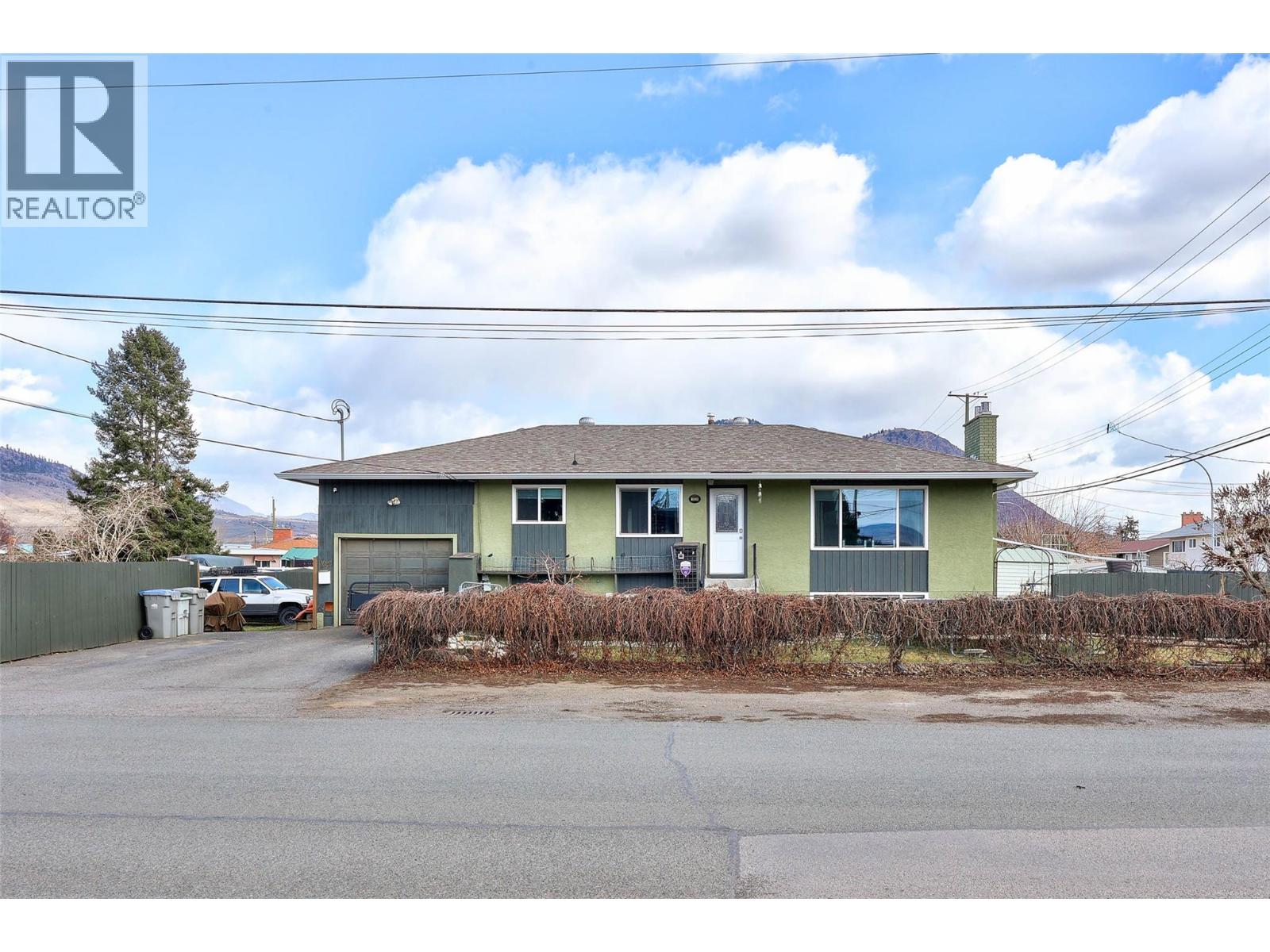 MLS® listing #29476309 for sale located at 1020 7th Street