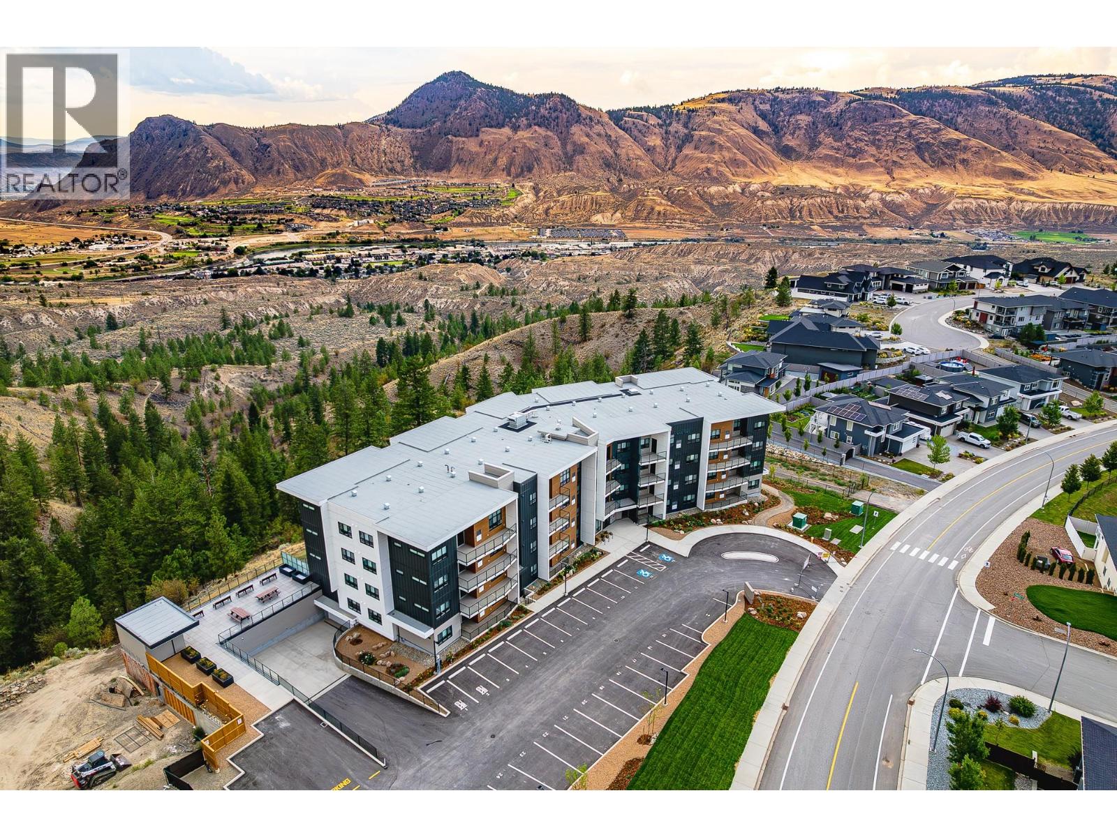 MLS® listing #29477414 for sale located at 1844 Qu'Appelle Boulevard Unit# 103