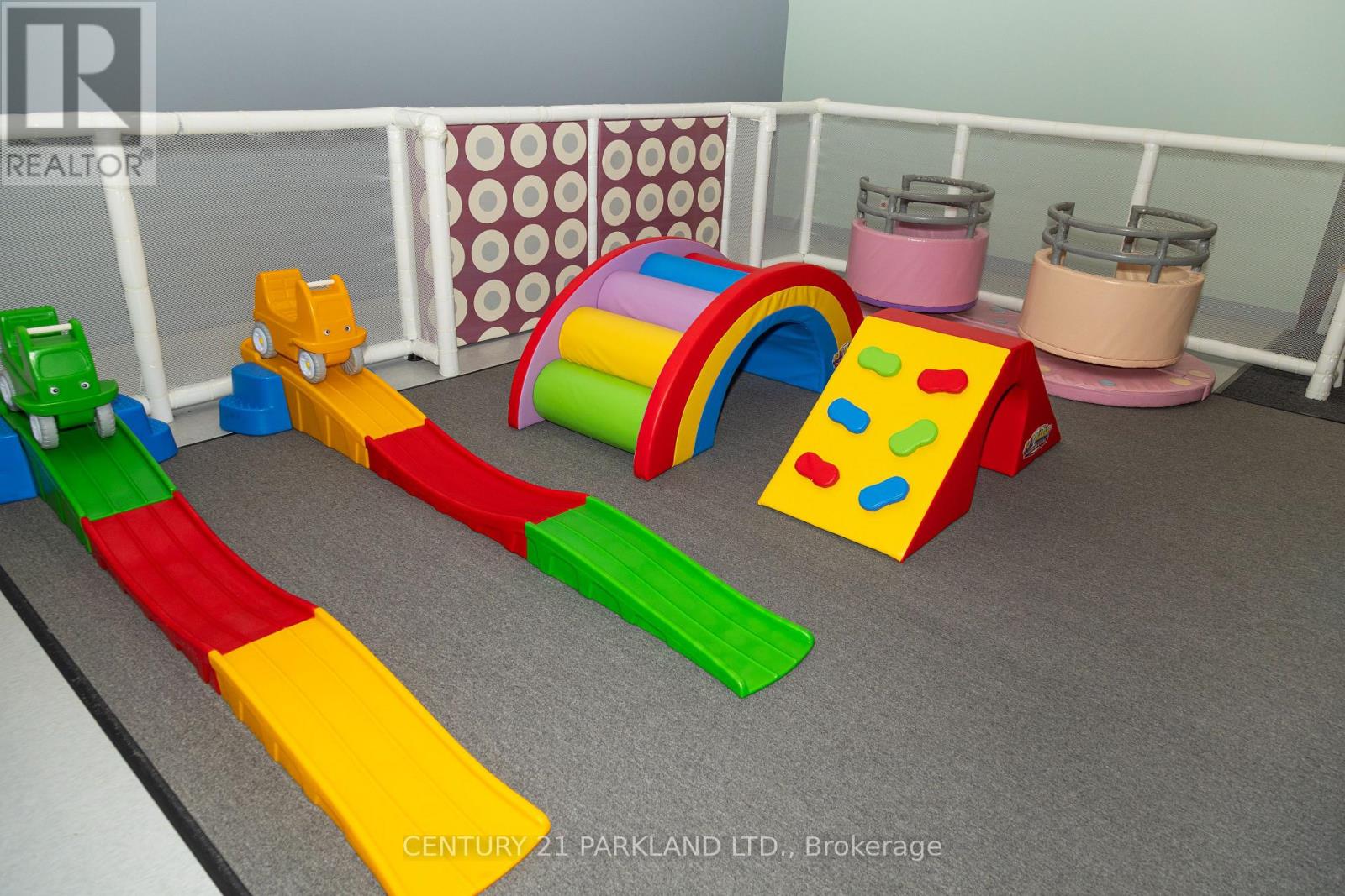 MLS® listing #29478919 for sale located at 43 FIRST COMMERCE DRIVE