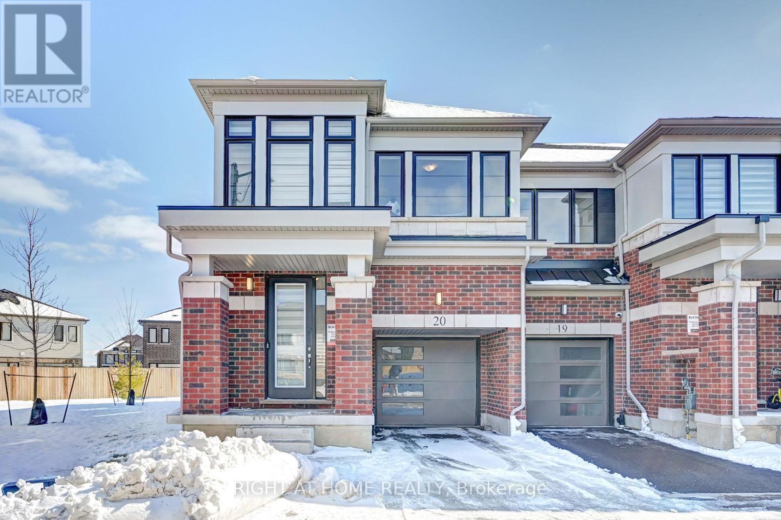 MLS® listing #29479004 for sale located at 20 - 15 BLACKLOCK STREET