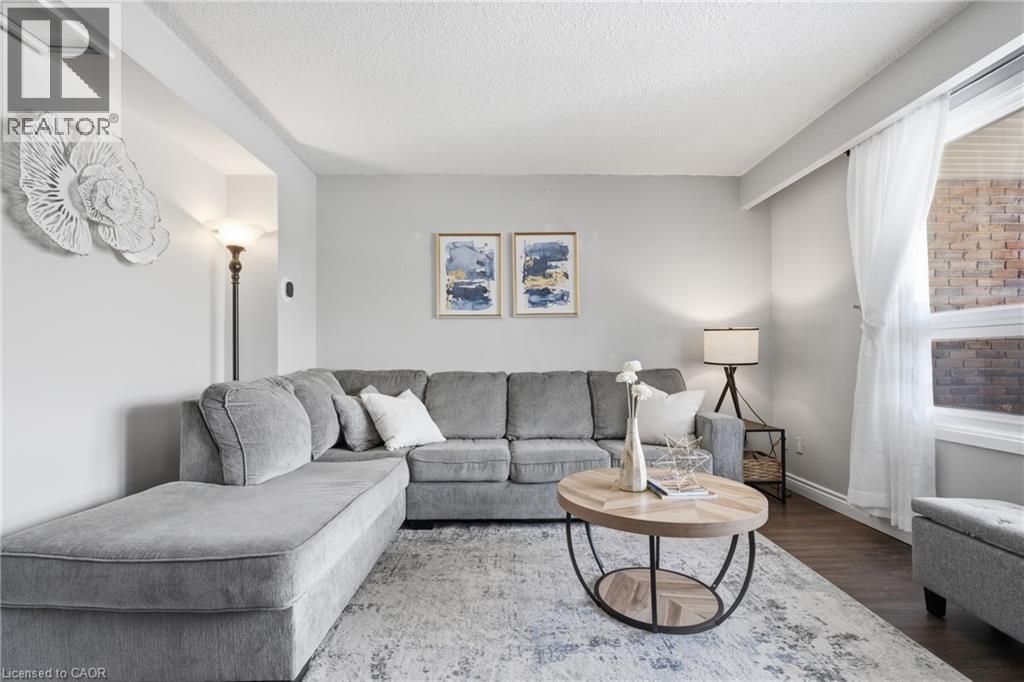 MLS® listing #29479753 for sale located at 423 WESTWOOD Drive Unit# 44