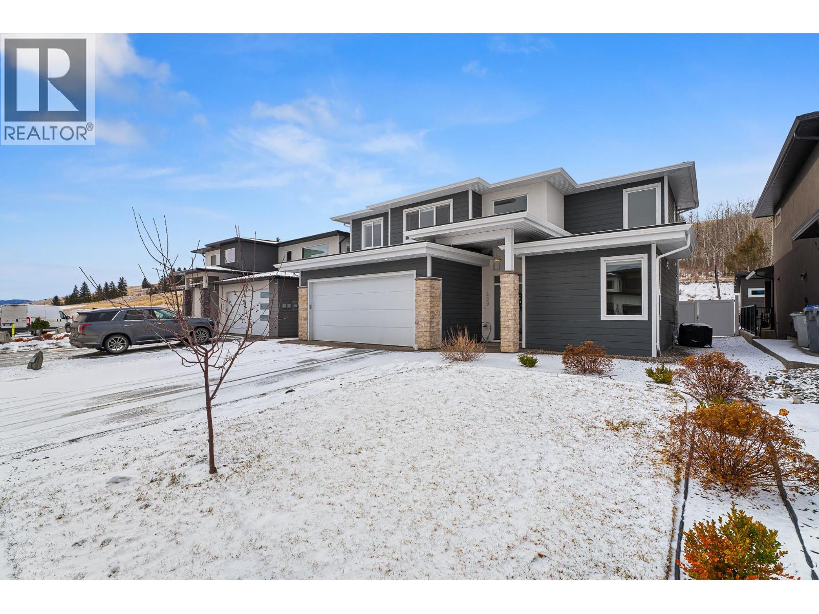 MLS® listing #29480345 for sale located at 469 EDINBURGH Boulevard
