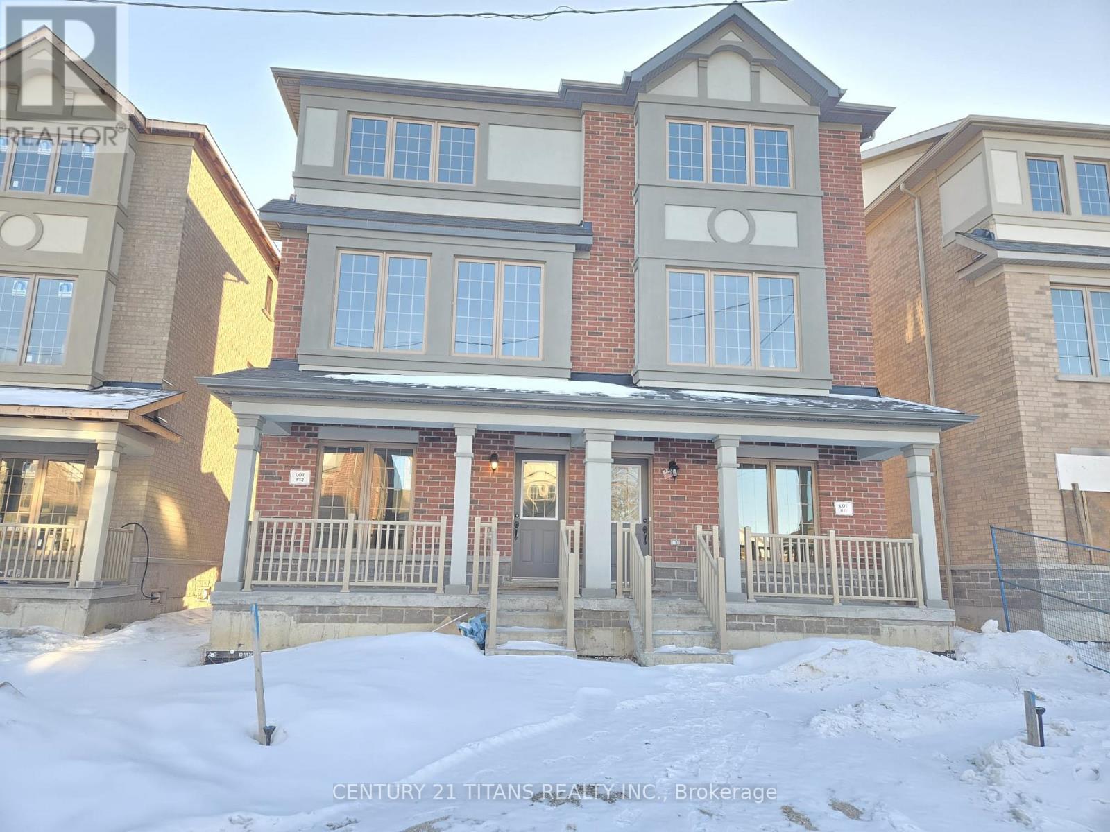 MLS® listing #29484085 for sale located at 22 FRANKLIN AVENUE E