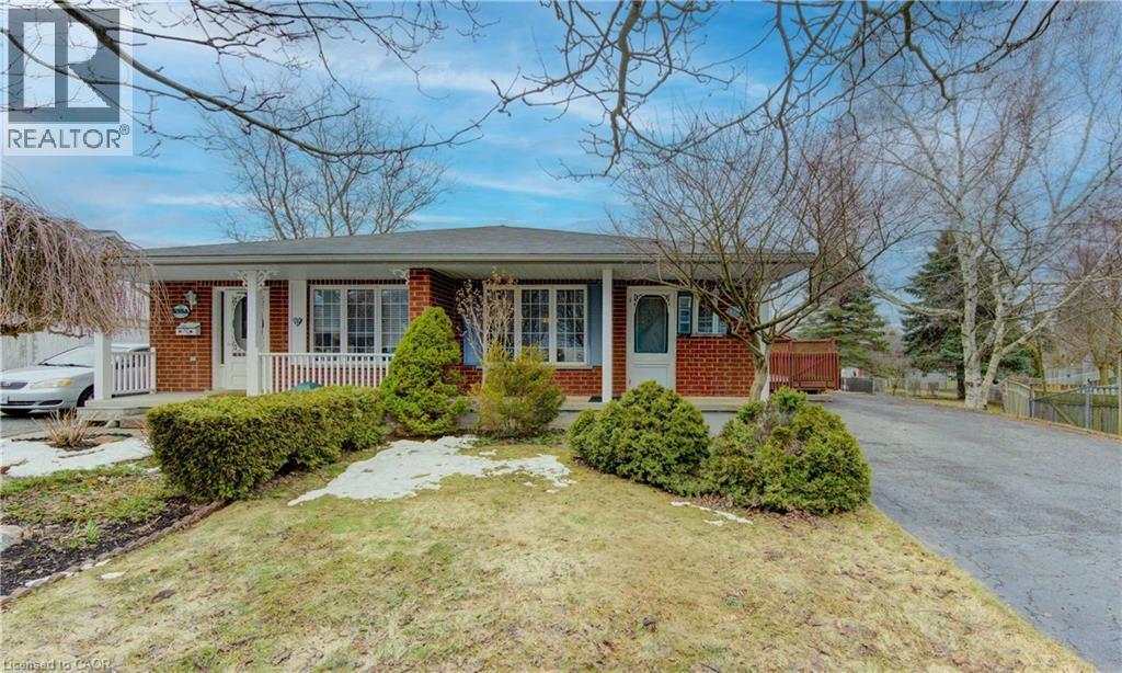 MLS® listing #29484144 for sale located at 655 JACOB Lane Unit# B