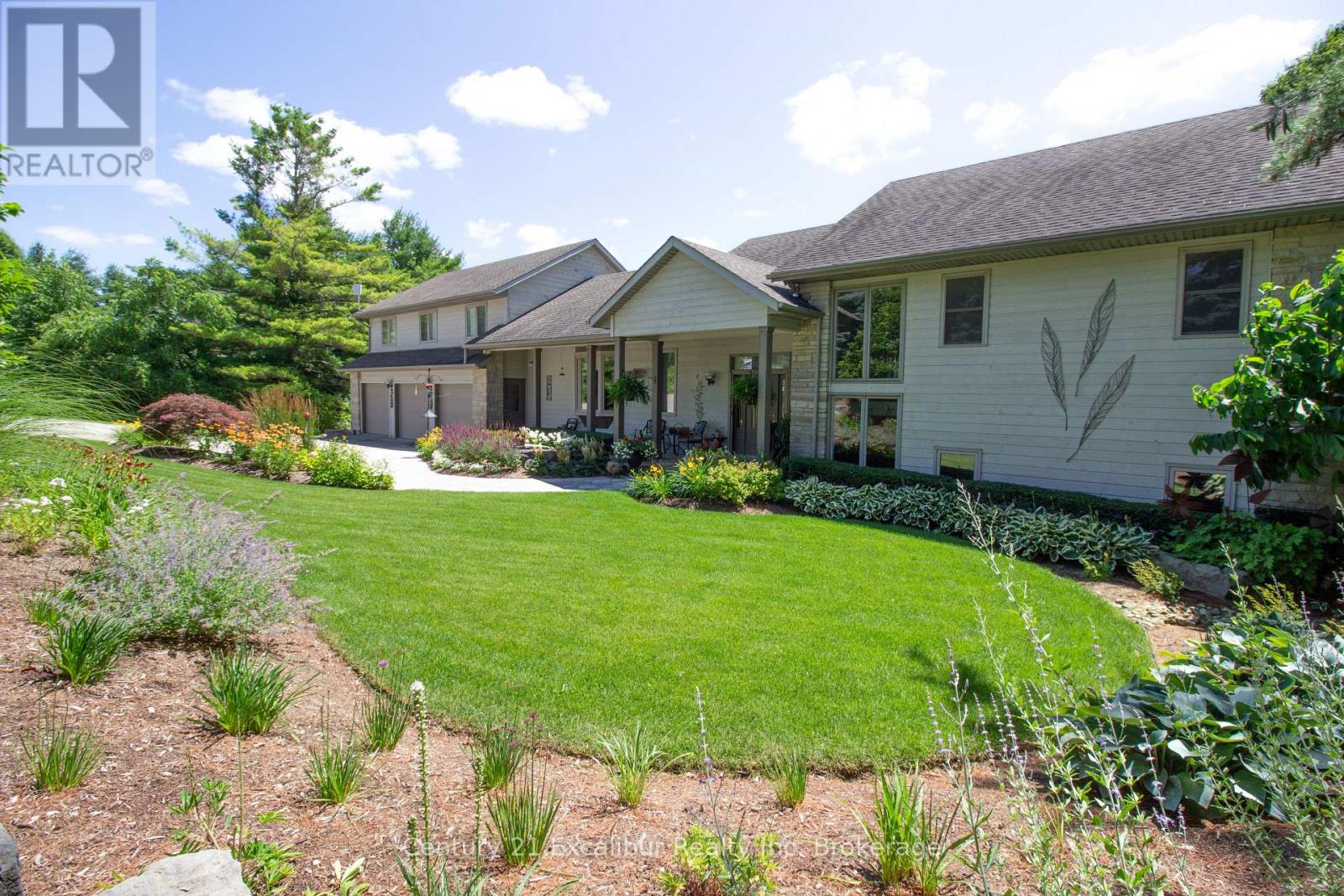 MLS® listing #29485370 for sale located at 7525 WELLINGTON ROAD NO. 36 ROAD E