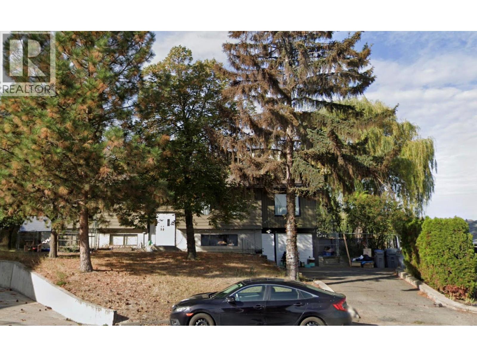 MLS® listing #29487483 for sale located at 525 GARDEN Terrace
