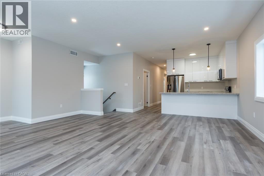 MLS® listing #29489012 for sale located at 32 THIRD Avenue Unit# Upper