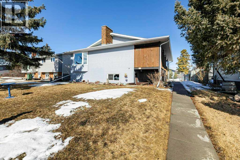 MLS® listing #29490876 for sale located at 5021 61 AvenueClose