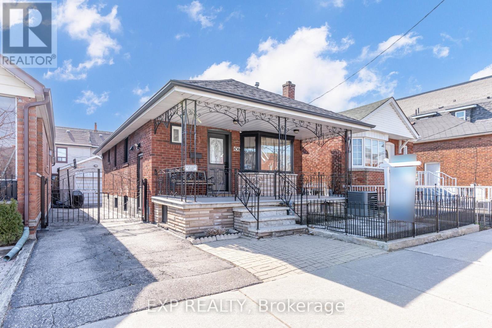 MLS® listing #29490927 for sale located at 436 OAKWOOD AVENUE