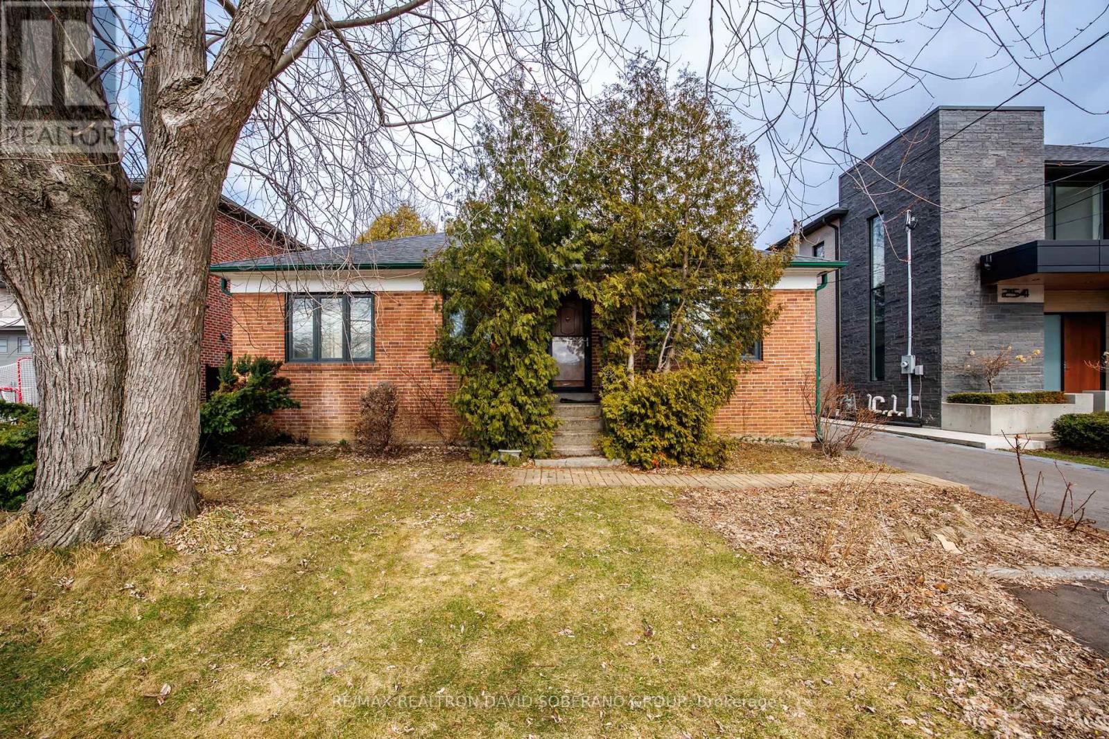 MLS® listing #29491858 for sale located at 256 CODSELL AVENUE