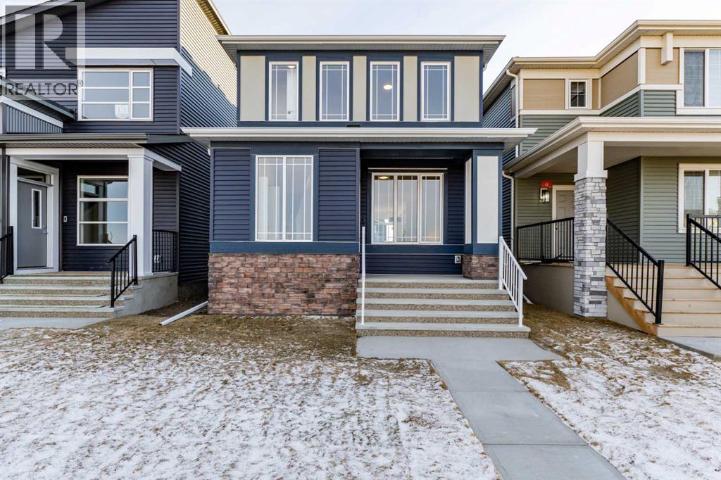MLS® listing #29494934 for sale located at 15 Corner Glen Drive NE