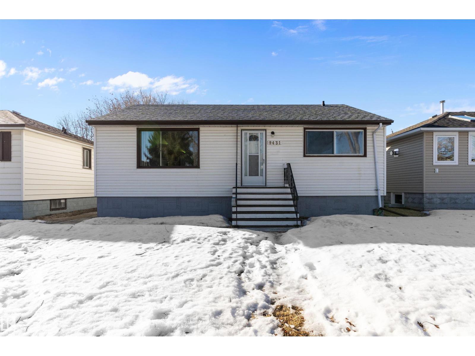 MLS® listing #29494958 for sale located at 9431 65 AV NW
