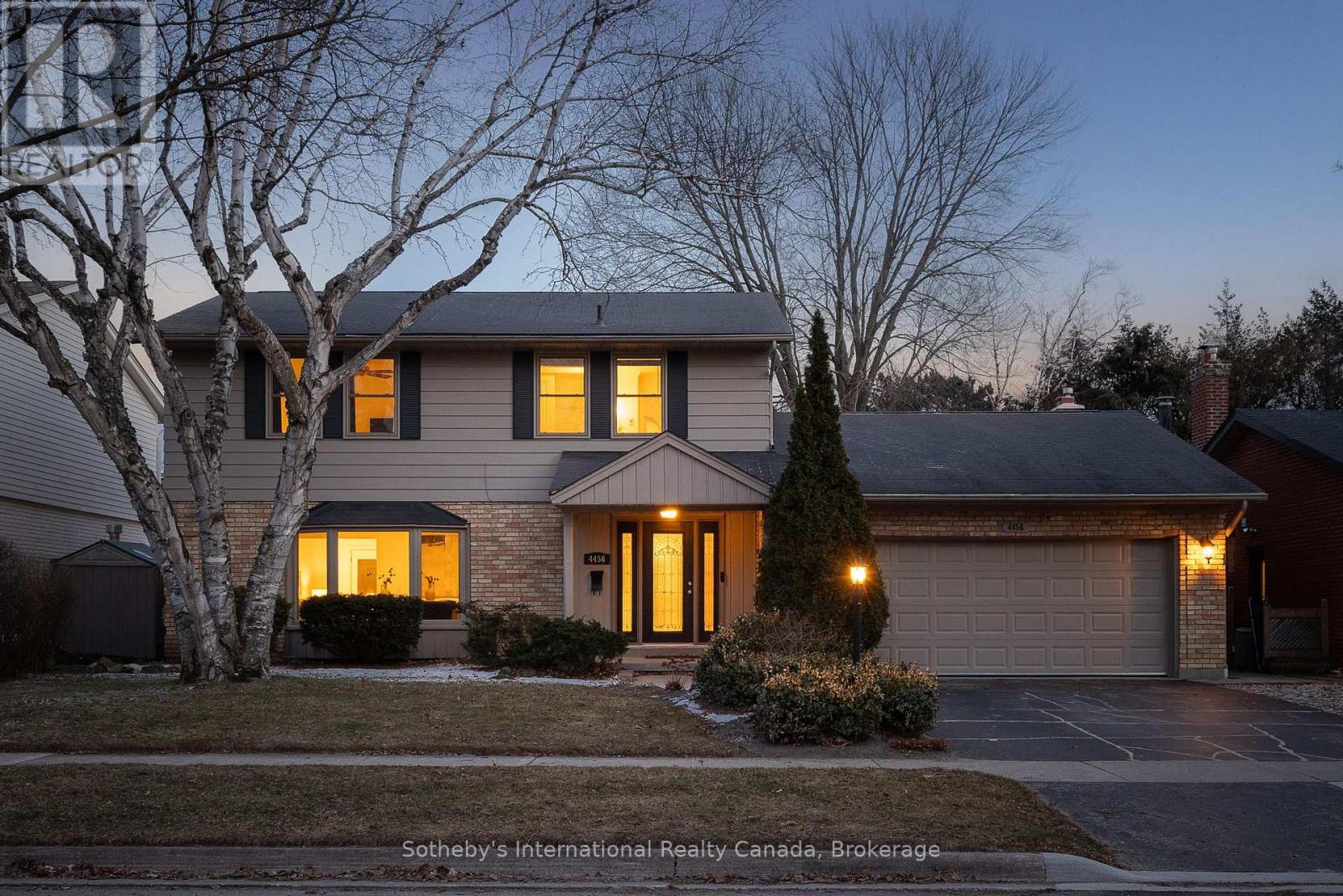 MLS® listing #29494989 for sale located at 4456 HAWTHORNE DRIVE