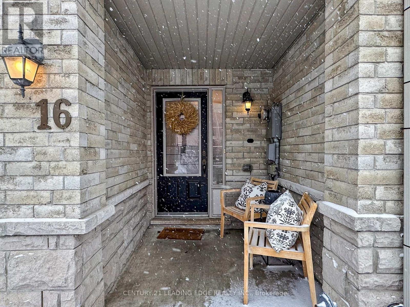 MLS® listing #29495083 for sale located at 16 SILVESTER STREET